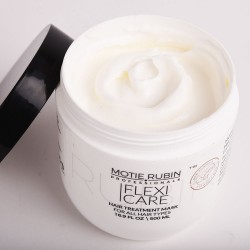 From Dry to Divine - treatment Mask The Resplendence of Brazil Nut Oil in Motie Rubin Professional's Hair Restoration